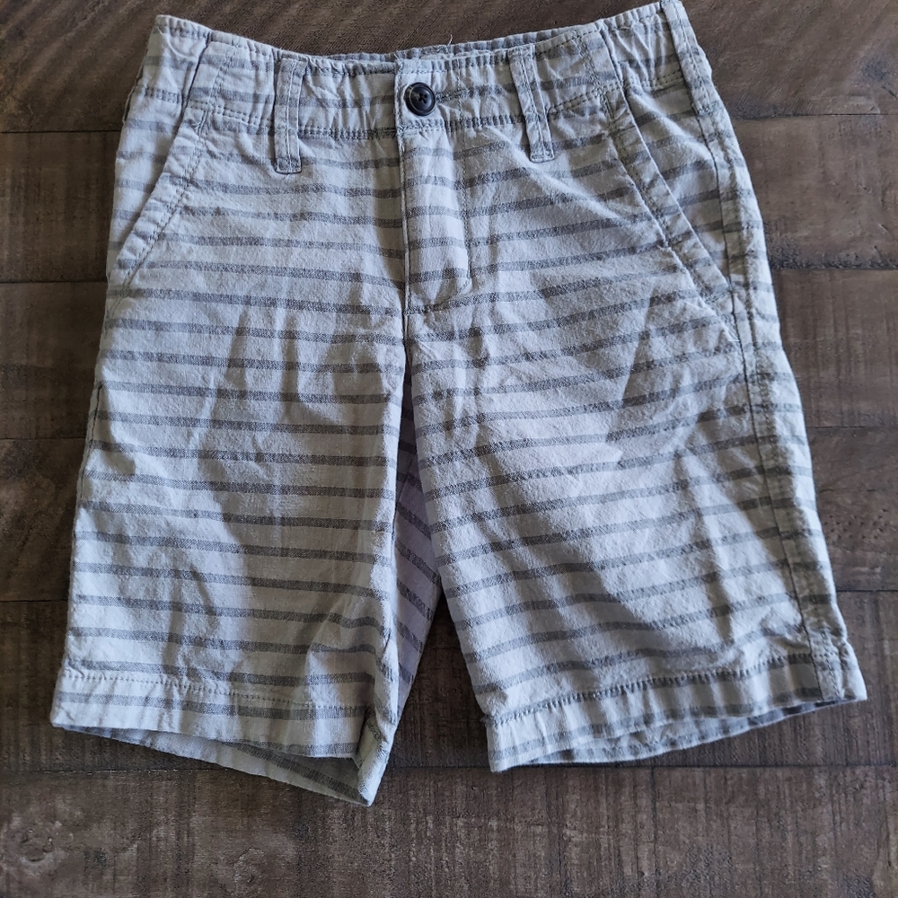 Boys gray shorts